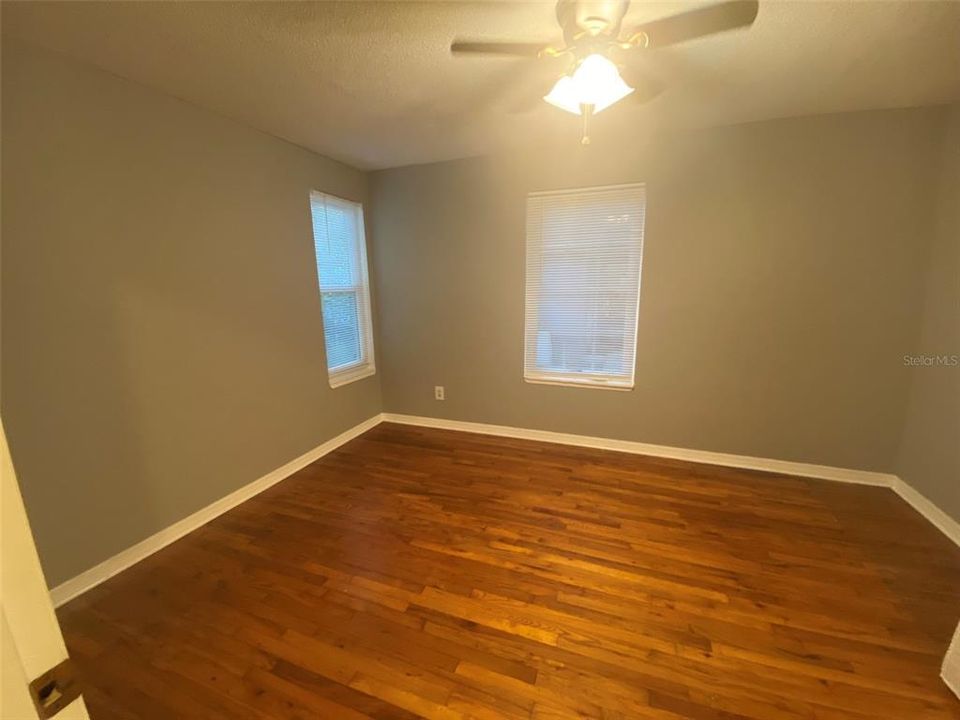 For Rent: $1,850 (3 beds, 2 baths, 984 Square Feet)