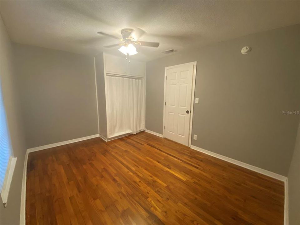 For Rent: $1,850 (3 beds, 2 baths, 984 Square Feet)