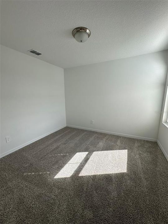 For Rent: $2,400 (3 beds, 2 baths, 1566 Square Feet)