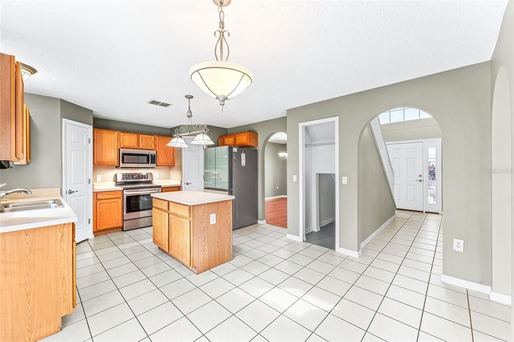 For Sale: $430,000 (4 beds, 2 baths, 2222 Square Feet)