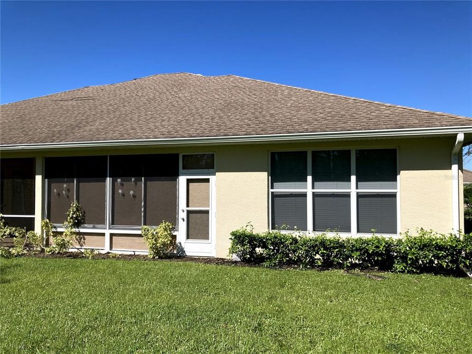 For Sale: $319,900 (2 beds, 2 baths, 1448 Square Feet)