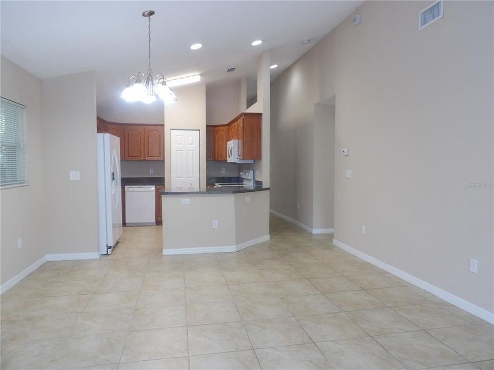 For Sale: $359,900 (3 beds, 2 baths, 1376 Square Feet)