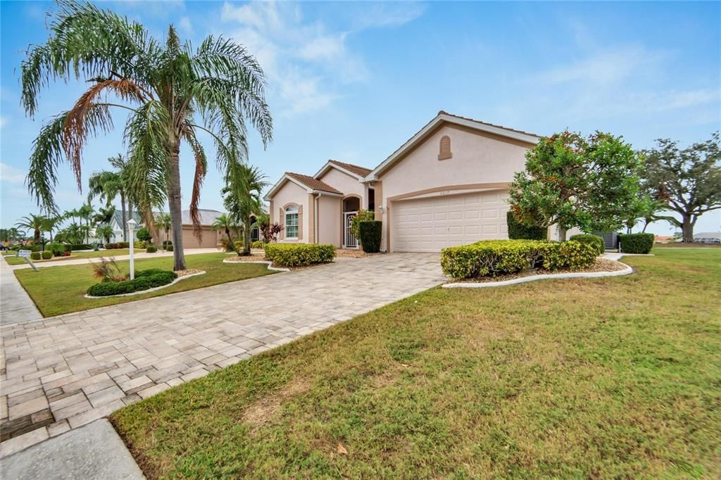 For Sale: $495,000 (3 beds, 2 baths, 1903 Square Feet)