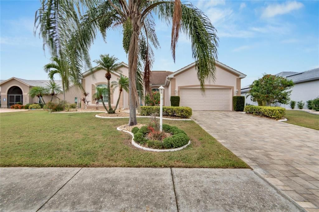 For Sale: $495,000 (3 beds, 2 baths, 1903 Square Feet)