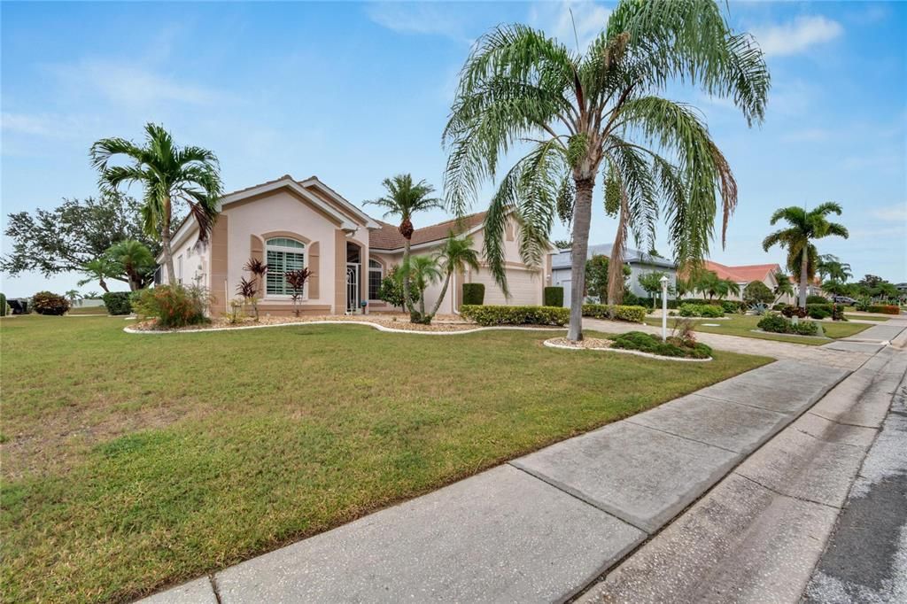 For Sale: $495,000 (3 beds, 2 baths, 1903 Square Feet)