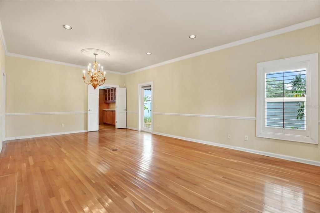 Grand Sitting room with area for Dining table