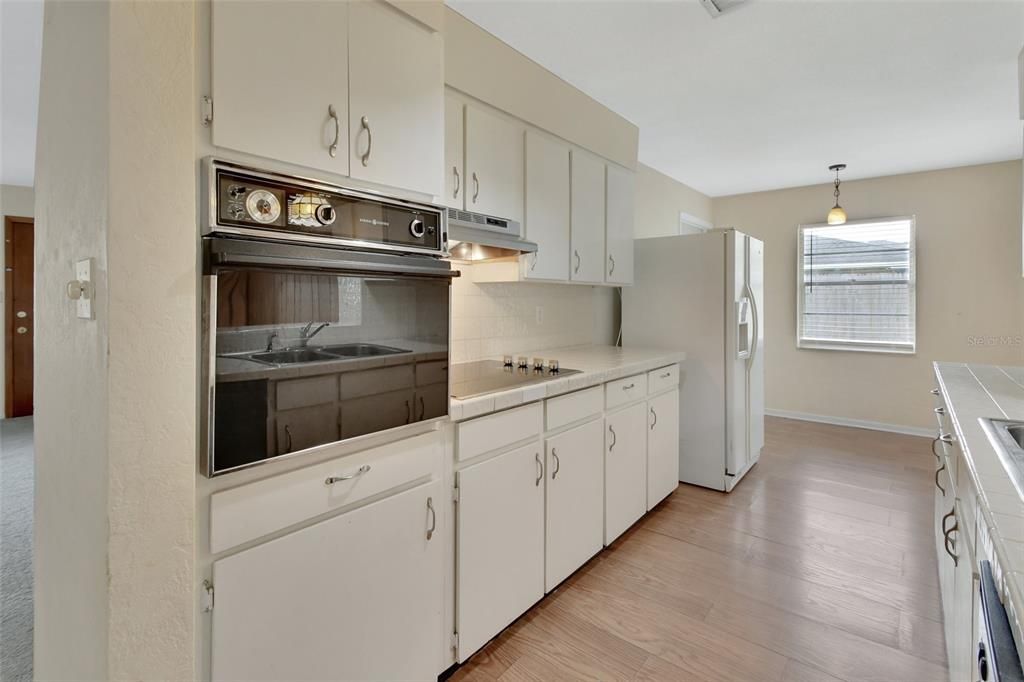 For Sale: $265,000 (2 beds, 2 baths, 1410 Square Feet)