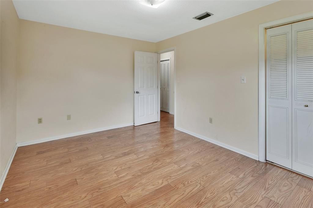 For Sale: $265,000 (2 beds, 2 baths, 1410 Square Feet)