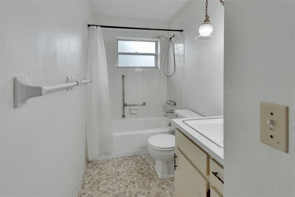 For Sale: $265,000 (2 beds, 2 baths, 1410 Square Feet)