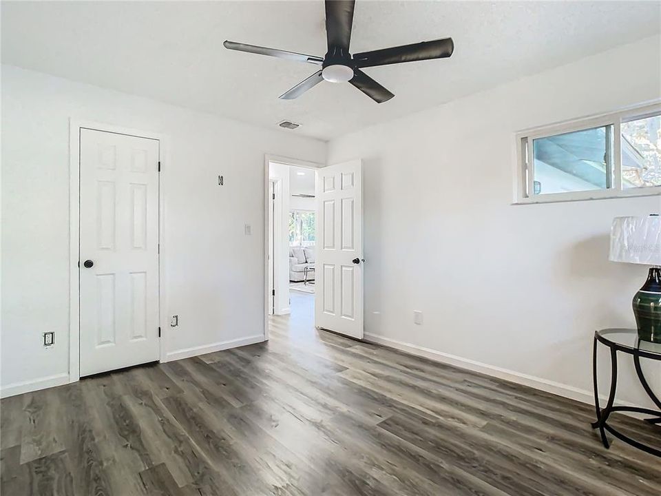 For Sale: $359,900 (4 beds, 2 baths, 1330 Square Feet)