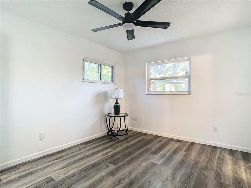 For Sale: $359,900 (4 beds, 2 baths, 1330 Square Feet)