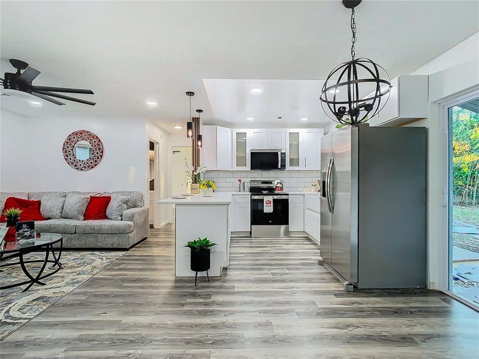 For Sale: $359,900 (4 beds, 2 baths, 1330 Square Feet)