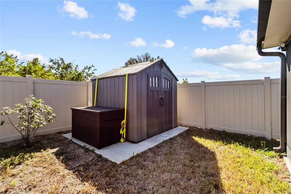 For Sale: $410,000 (4 beds, 2 baths, 1935 Square Feet)