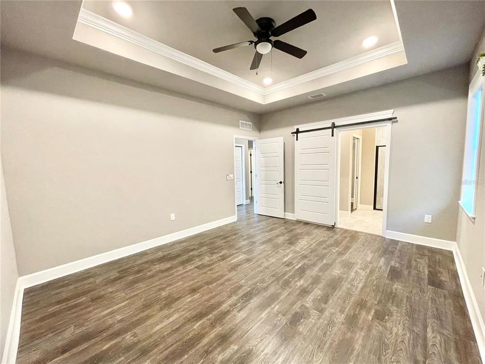 For Sale: $324,900 (2 beds, 2 baths, 1276 Square Feet)