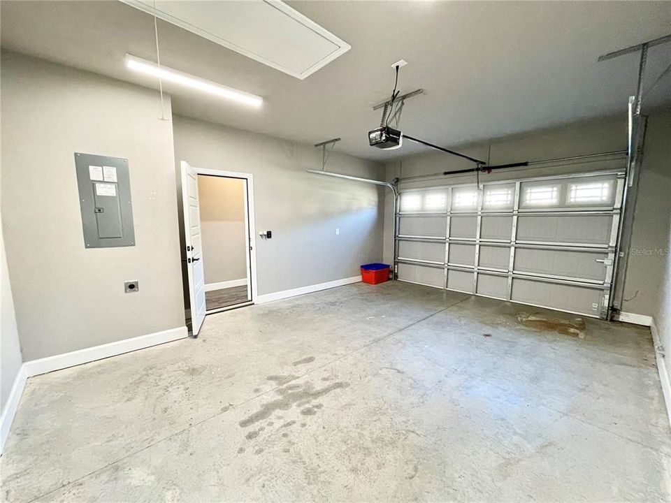 For Sale: $324,900 (2 beds, 2 baths, 1276 Square Feet)