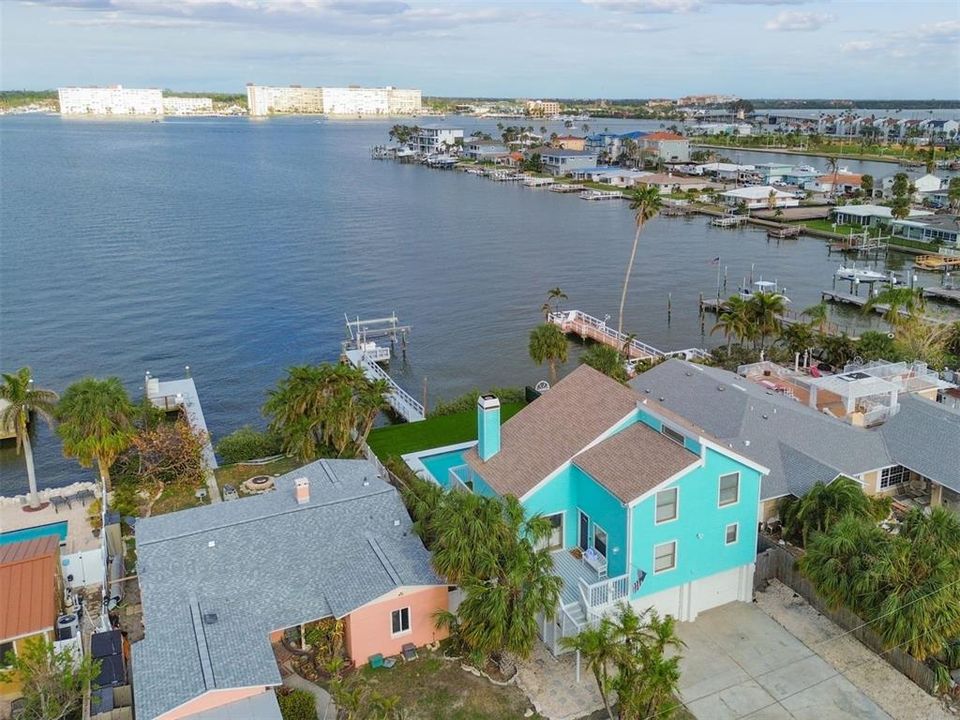 For Sale: $1,550,000 (3 beds, 2 baths, 1830 Square Feet)