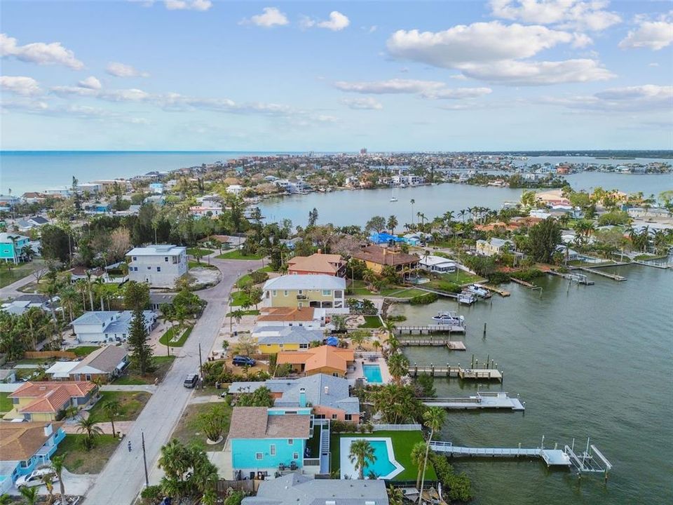 For Sale: $1,550,000 (3 beds, 2 baths, 1830 Square Feet)