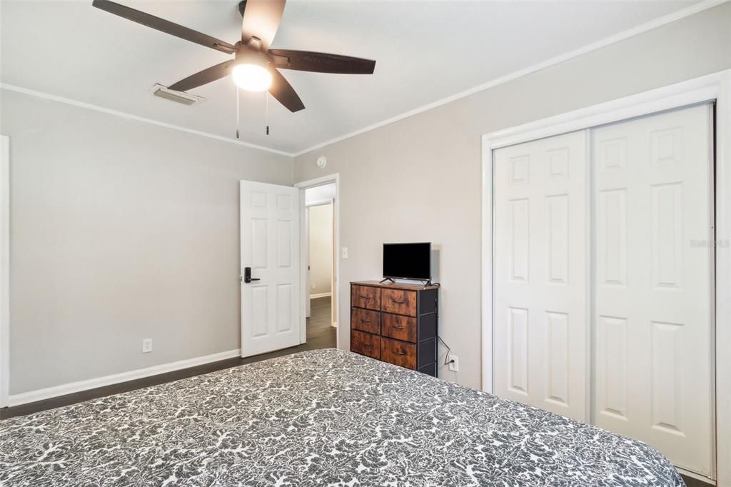 For Sale: $265,990 (3 beds, 2 baths, 1386 Square Feet)