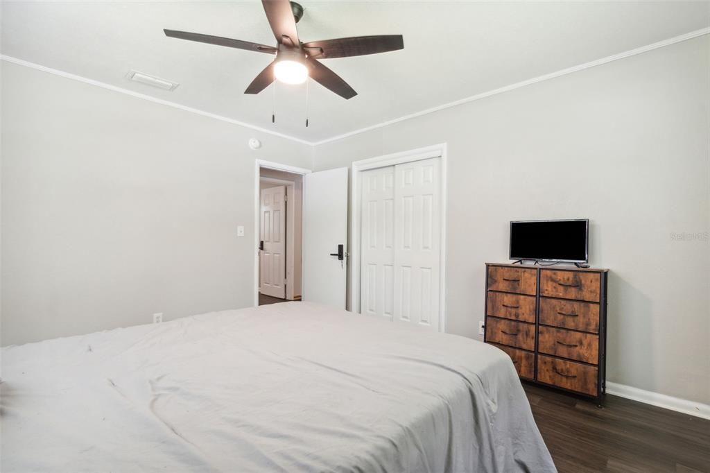 For Sale: $265,990 (3 beds, 2 baths, 1386 Square Feet)