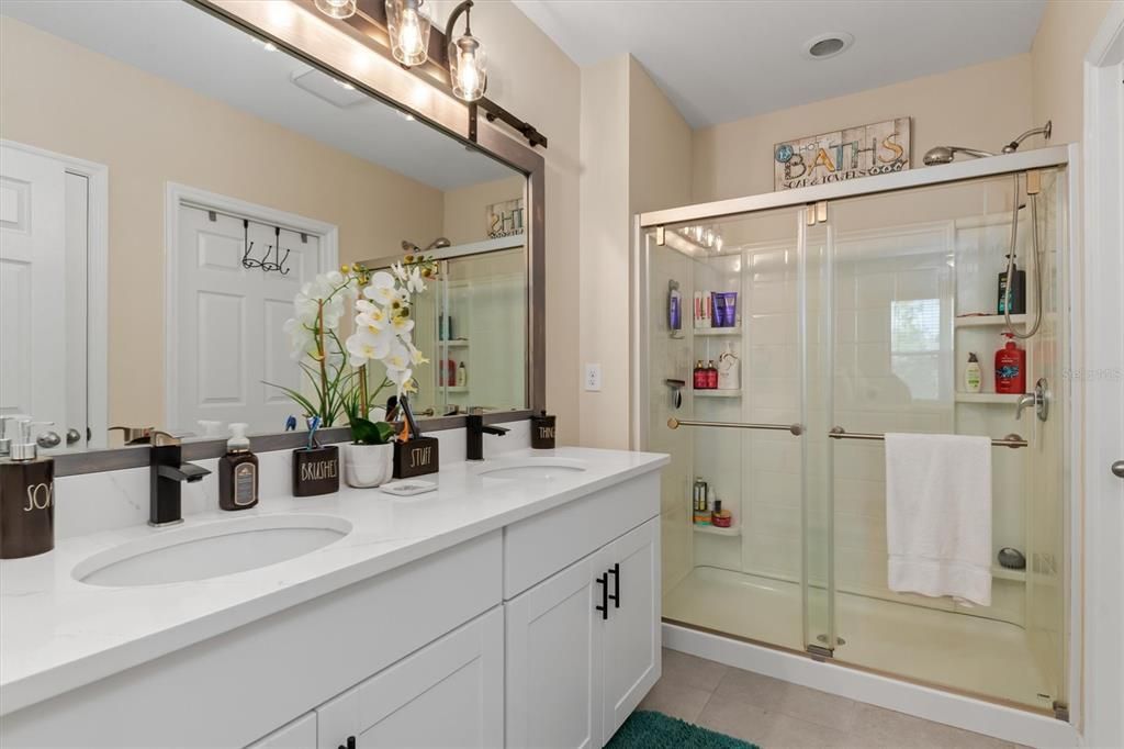 Dual sinks, roomy shower