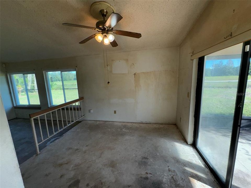 For Sale: $183,500 (3 beds, 2 baths, 1218 Square Feet)