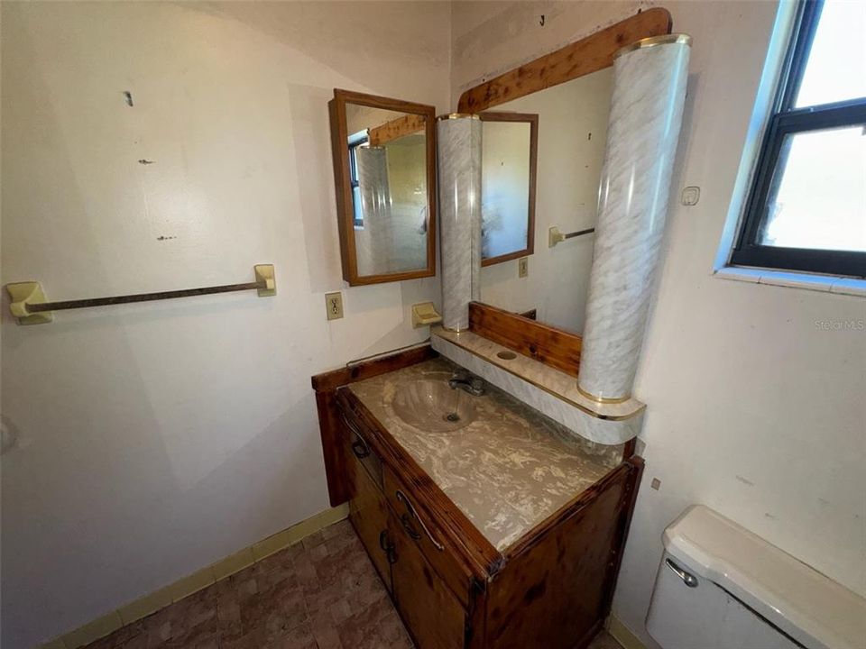 For Sale: $183,500 (3 beds, 2 baths, 1218 Square Feet)