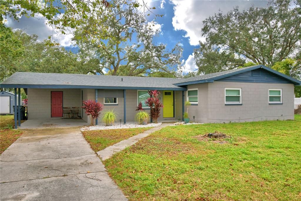 For Sale: $279,900 (4 beds, 2 baths, 1015 Square Feet)