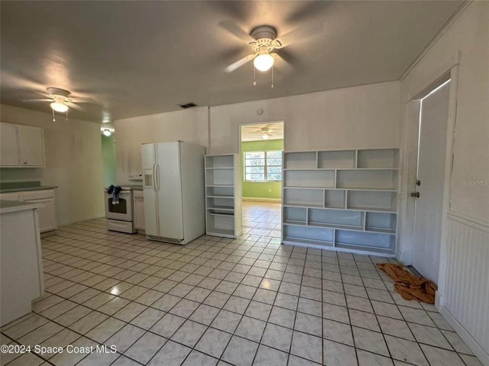 For Sale: $210,000 (3 beds, 1 baths, 960 Square Feet)