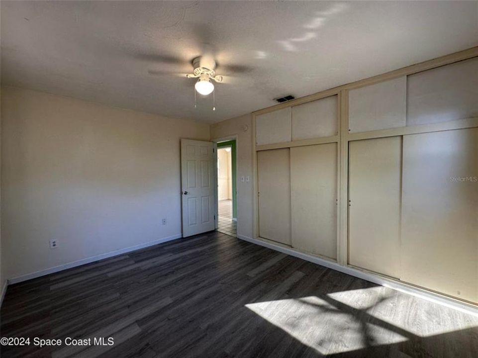 For Sale: $210,000 (3 beds, 1 baths, 960 Square Feet)