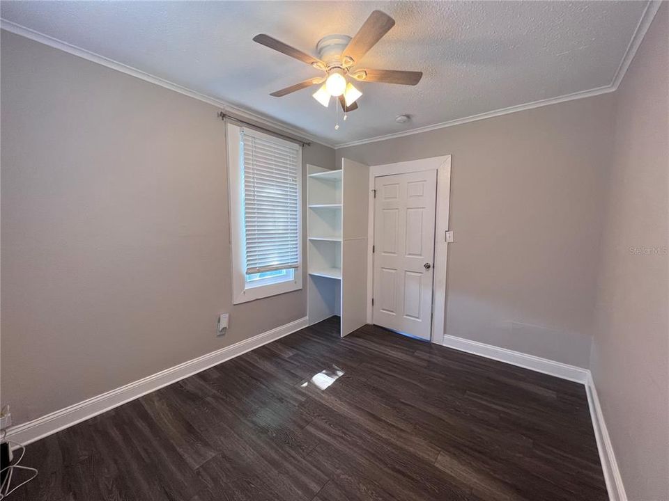 For Rent: $1,450 (2 beds, 1 baths, 858 Square Feet)