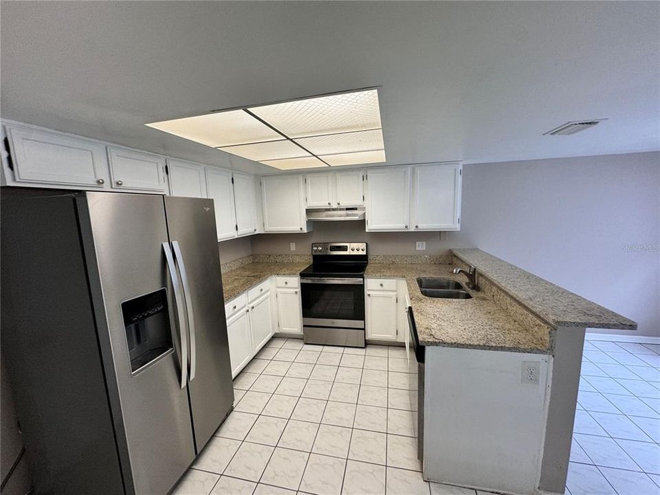 For Rent: $2,245 (3 beds, 2 baths, 1270 Square Feet)