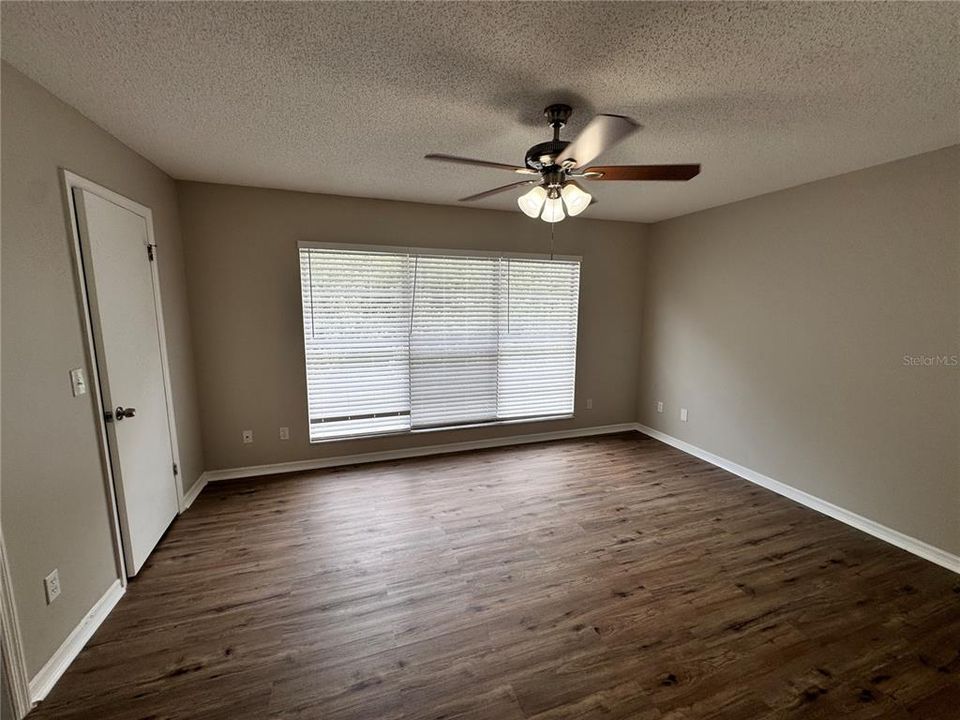 For Rent: $2,245 (3 beds, 2 baths, 1270 Square Feet)