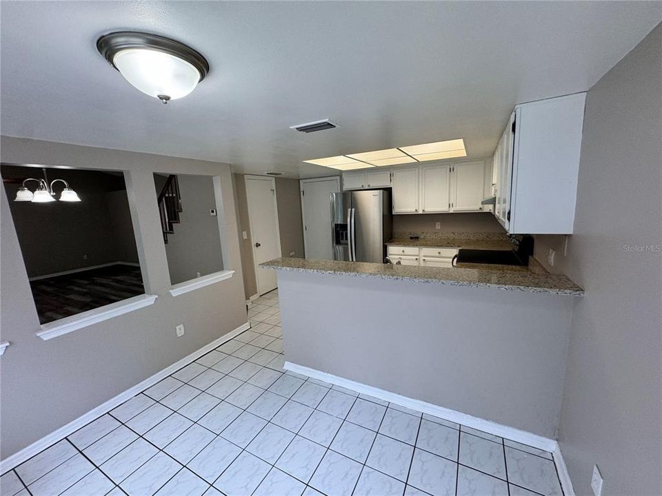 For Rent: $2,245 (3 beds, 2 baths, 1270 Square Feet)