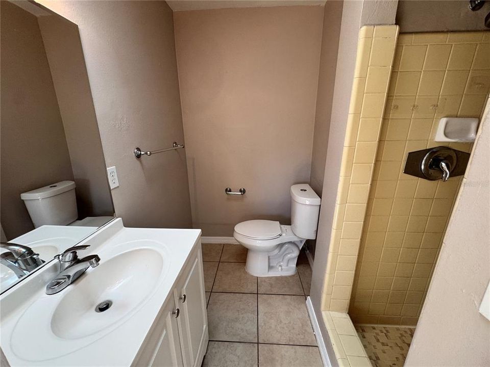 For Rent: $2,095 (4 beds, 2 baths, 1433 Square Feet)