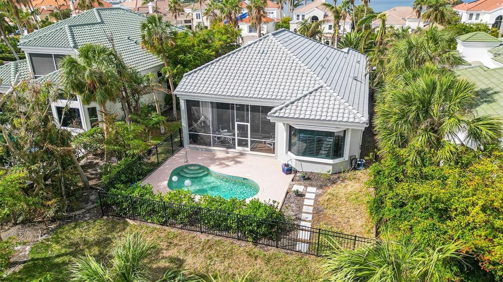 IMAGINE ENJOYING THAT POOL & PATIO EVERYDAY !