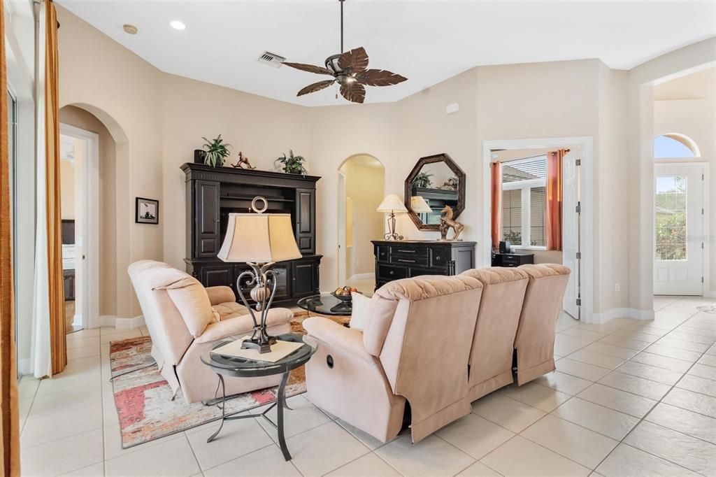 For Sale: $475,000 (3 beds, 2 baths, 2333 Square Feet)