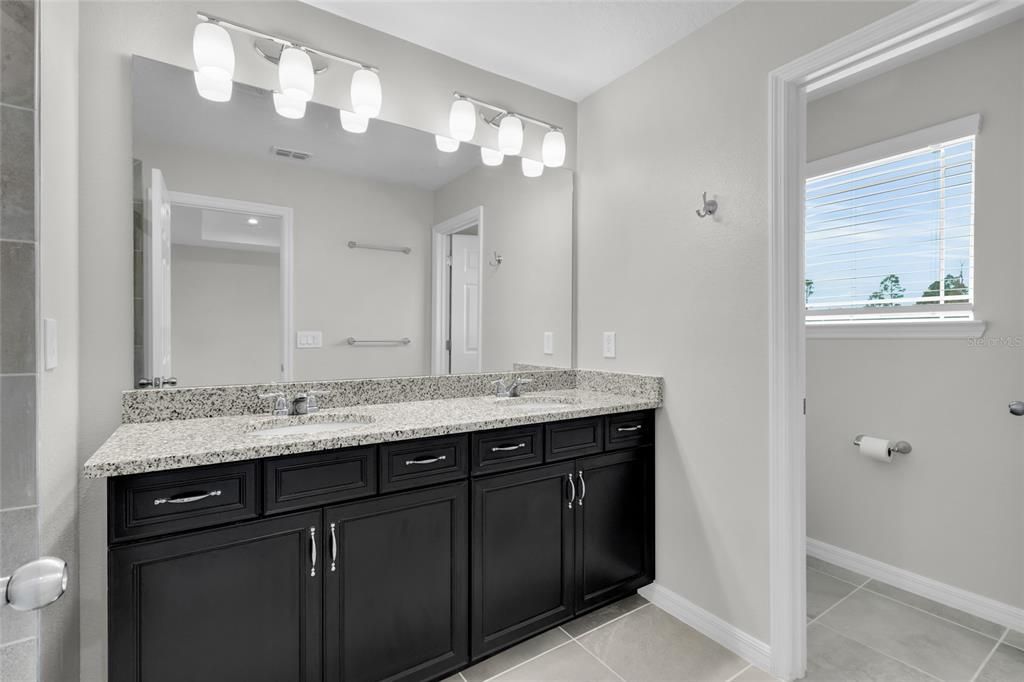 For Sale: $479,900 (3 beds, 2 baths, 1687 Square Feet)