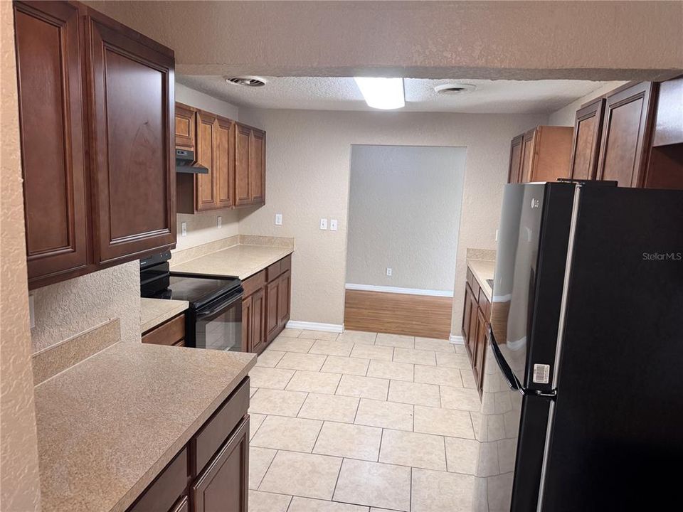 For Rent: $2,250 (3 beds, 2 baths, 1404 Square Feet)