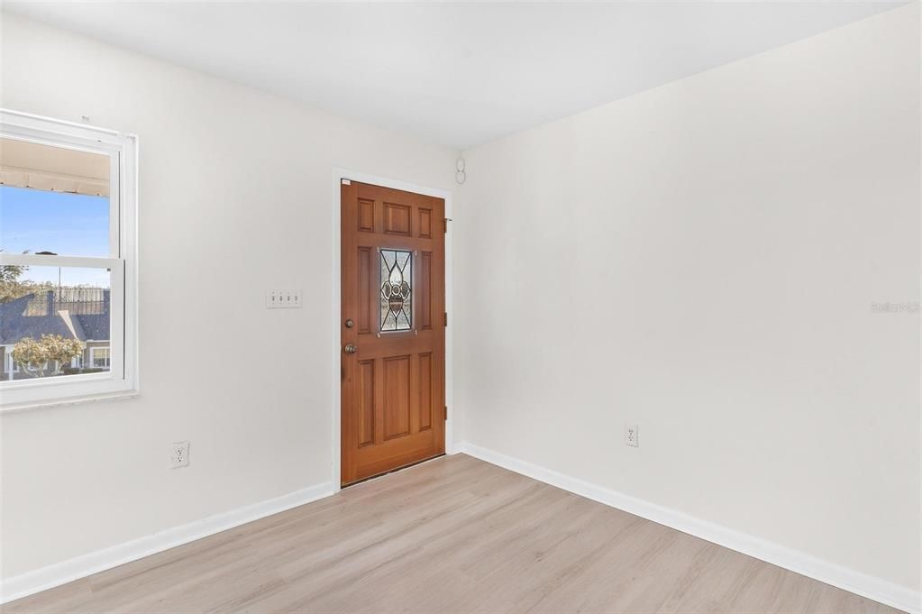 For Sale: $299,900 (2 beds, 2 baths, 1664 Square Feet)