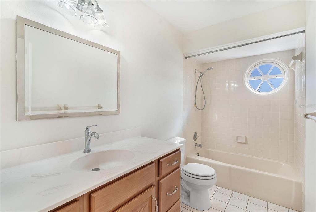 For Sale: $299,900 (2 beds, 2 baths, 1664 Square Feet)