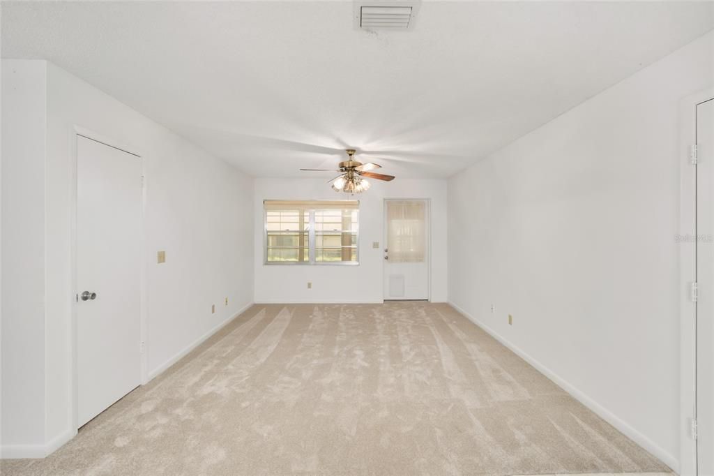 For Sale: $187,530 (2 beds, 2 baths, 1369 Square Feet)