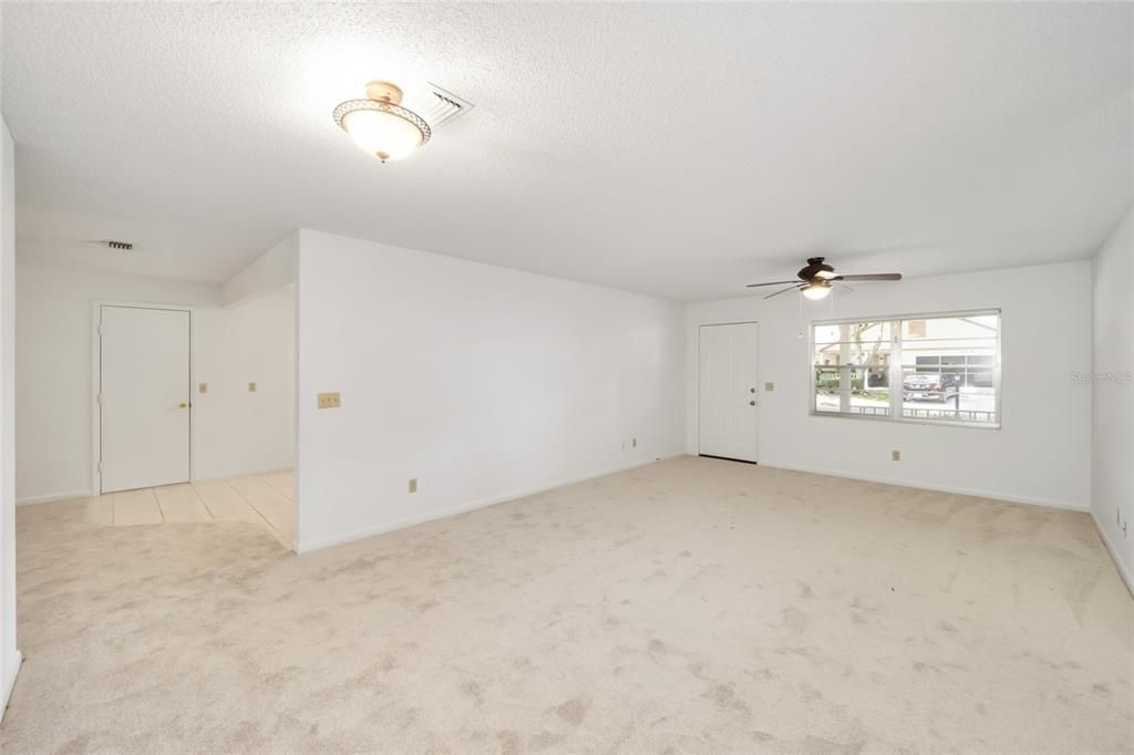 For Sale: $187,530 (2 beds, 2 baths, 1369 Square Feet)