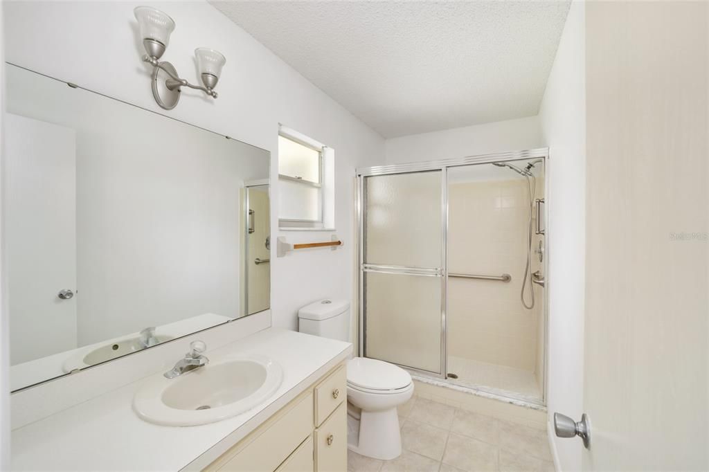 For Sale: $187,530 (2 beds, 2 baths, 1369 Square Feet)