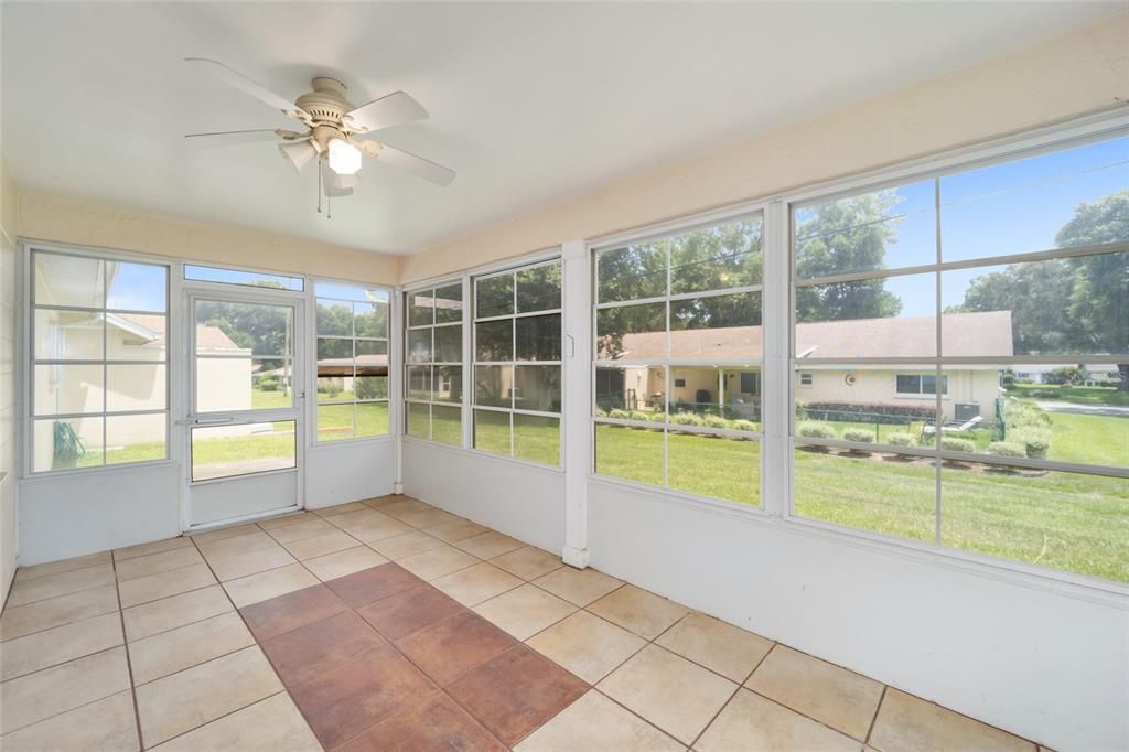 For Sale: $187,530 (2 beds, 2 baths, 1369 Square Feet)