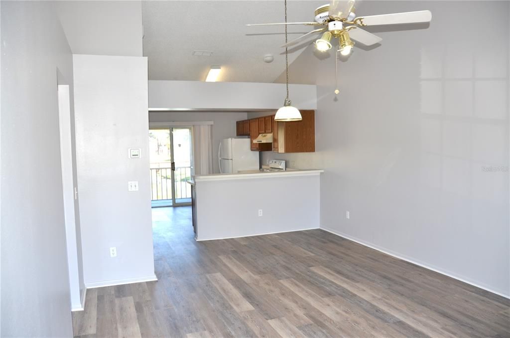 For Rent: $1,700 (2 beds, 2 baths, 975 Square Feet)