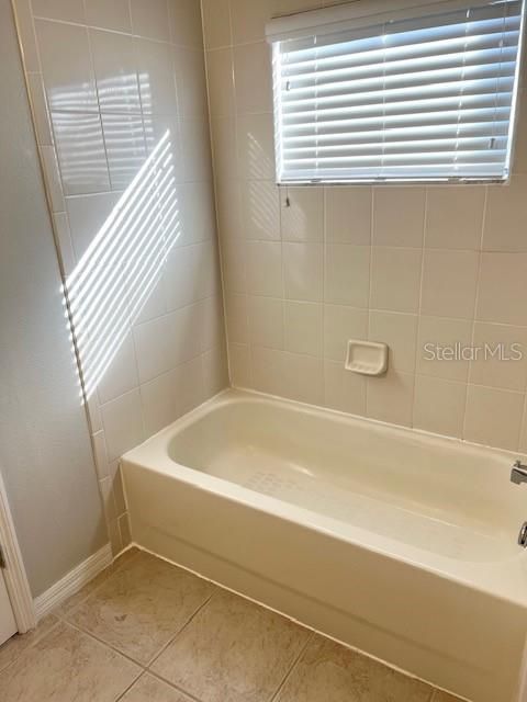 For Rent: $2,050 (2 beds, 2 baths, 1173 Square Feet)