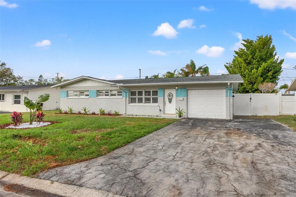 For Sale: $445,000 (3 beds, 2 baths, 1154 Square Feet)