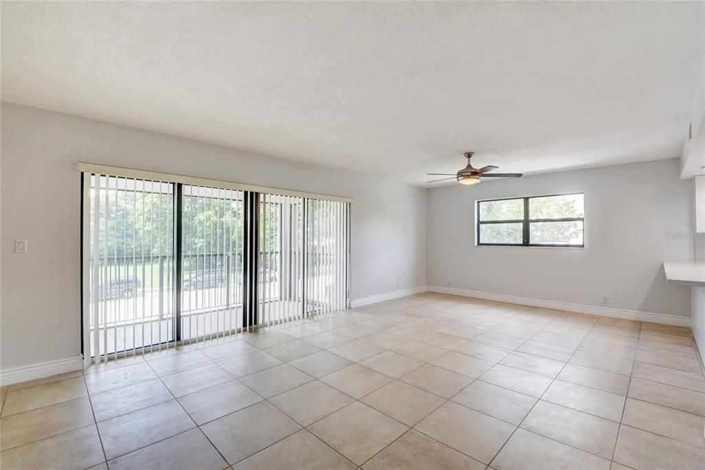 For Rent: $2,800 (2 beds, 2 baths, 1267 Square Feet)