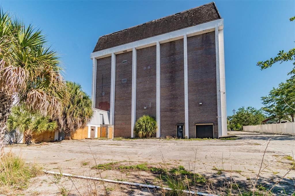 Active With Contract: $6,000,000 (0 beds, 0 baths, 57219 Square Feet)