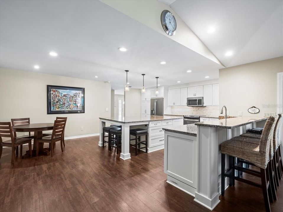 For Sale: $950,000 (5 beds, 3 baths, 3086 Square Feet)